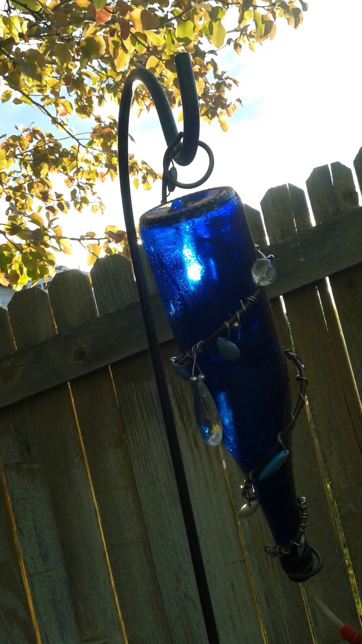 Bird feeder