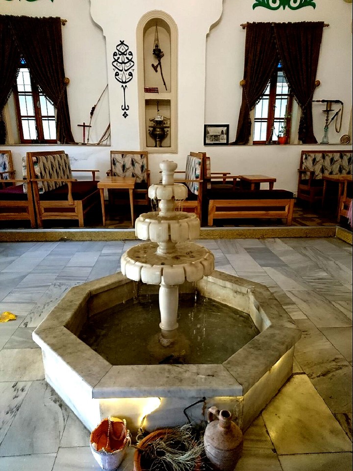 ⛲