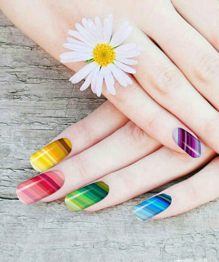 NAIL ART