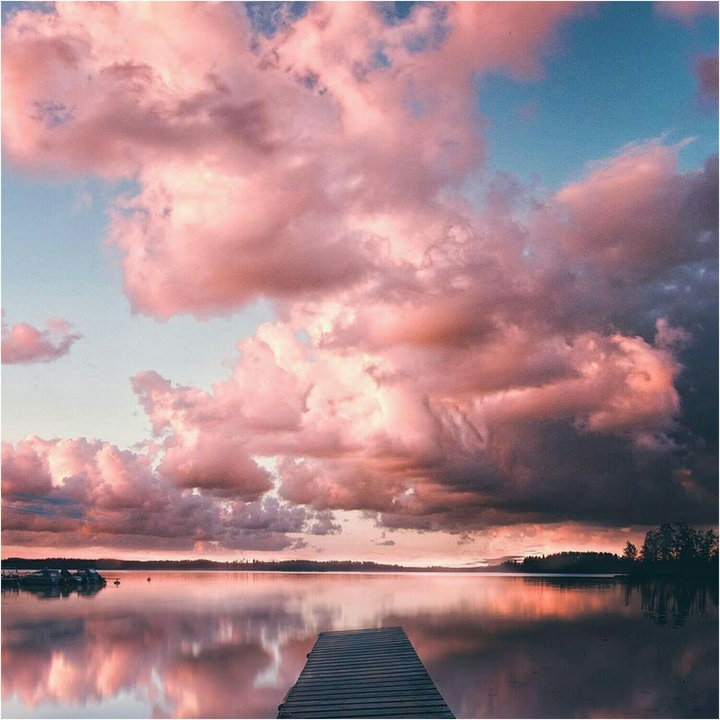 Pink cloud