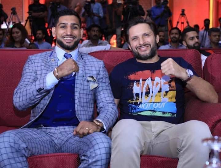 Shahid Afridi with Amir khan