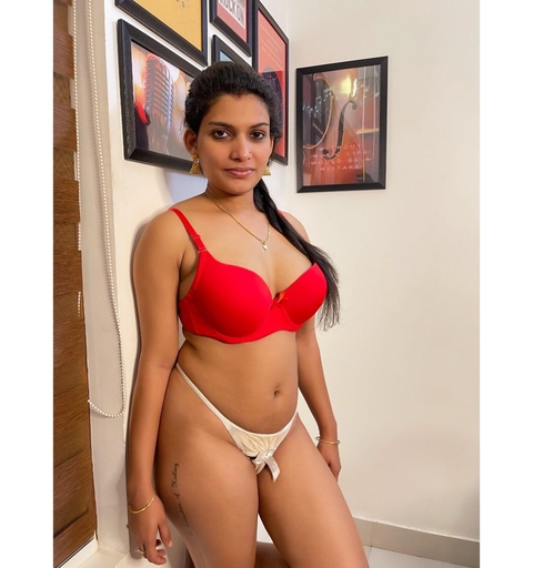 Erotic Indian Model Photoshoot