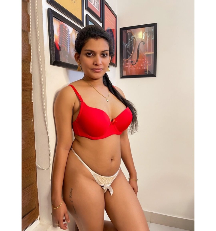 Erotic Indian Model Photoshoot