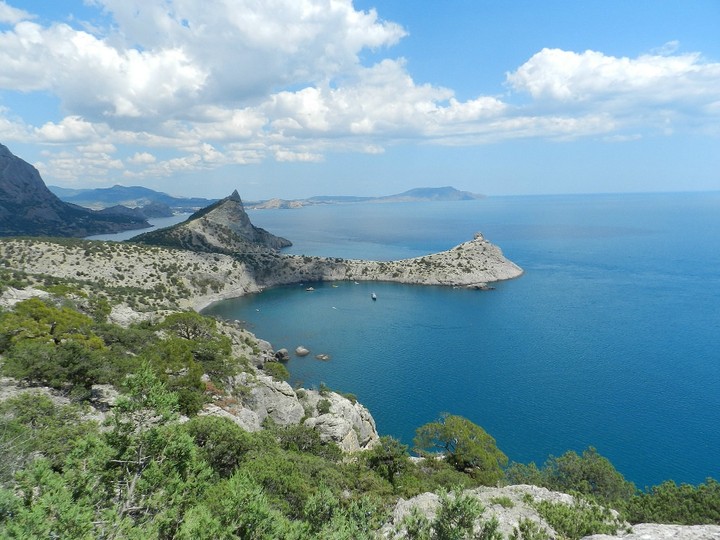 море