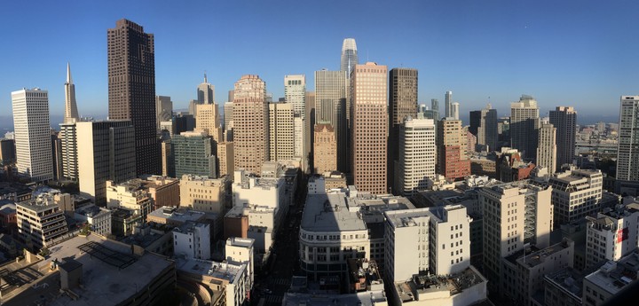 daytime skyline