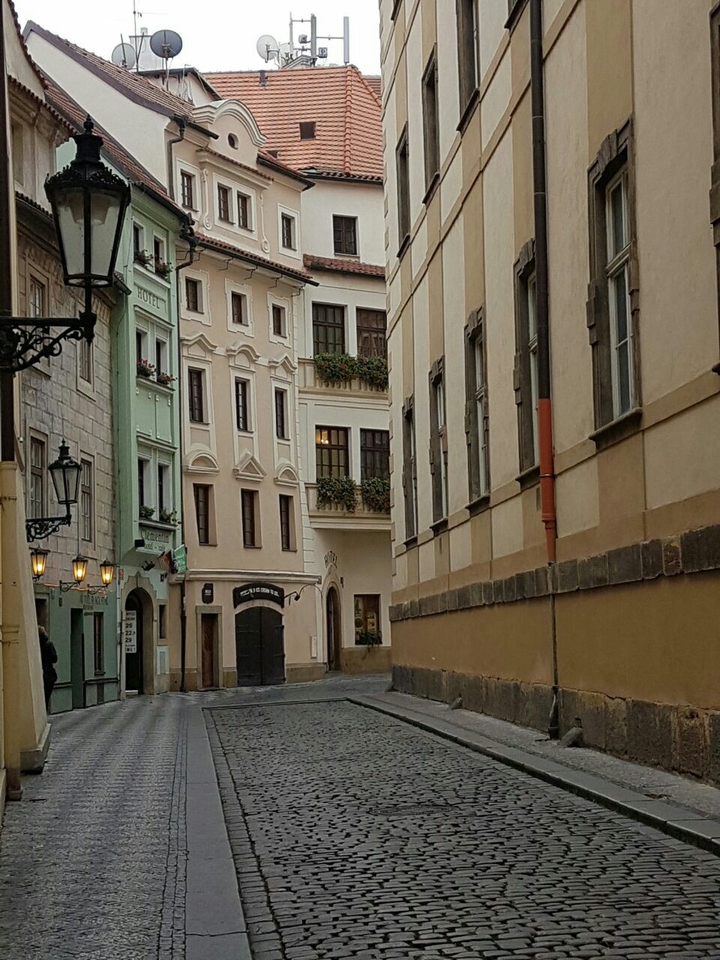 прага