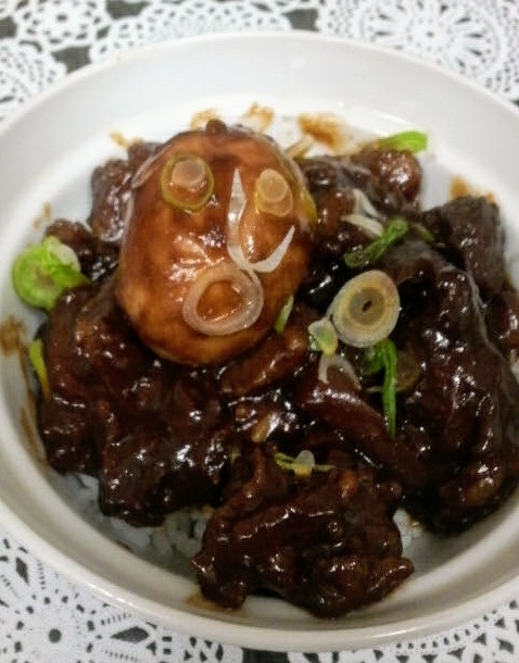 偶然の産物    どて煮です。