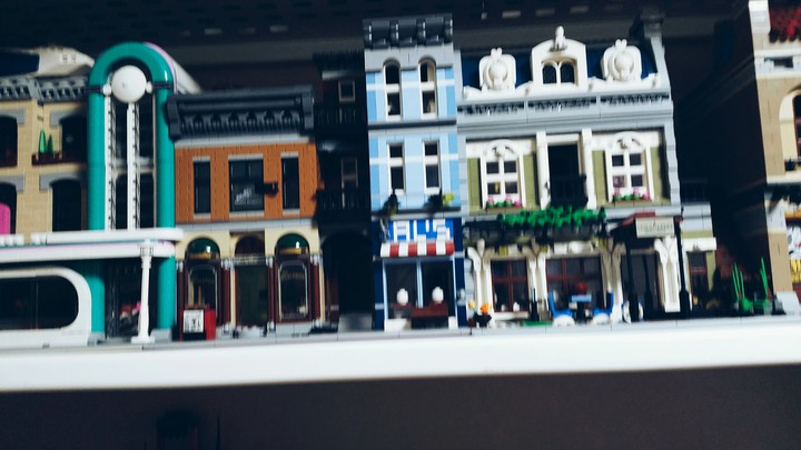 lego avenue