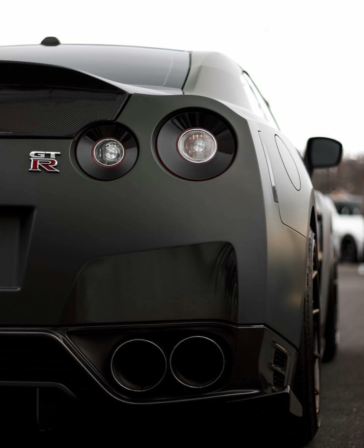 Nissan GTR