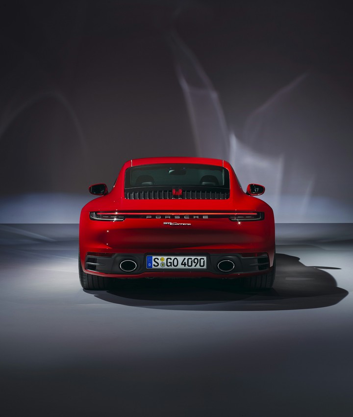 911