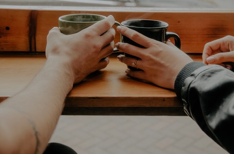Arms Mugs Couple