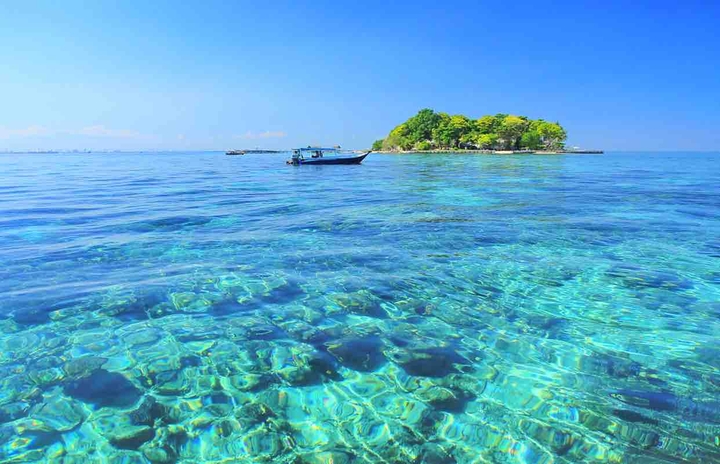 SAMALONA ISLAND