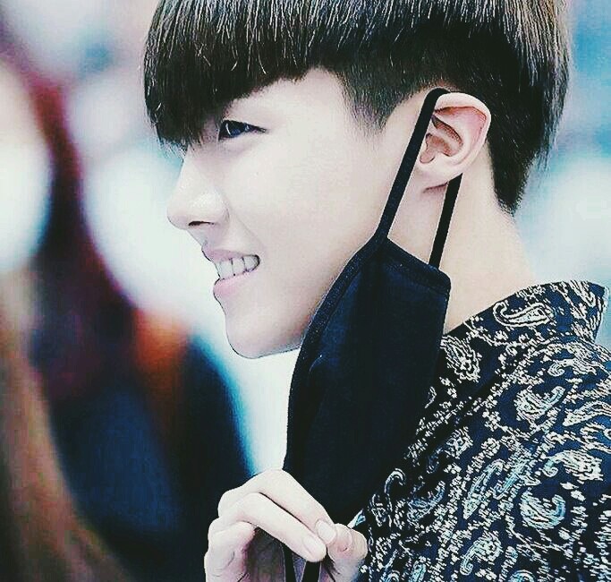 Jhope with mask