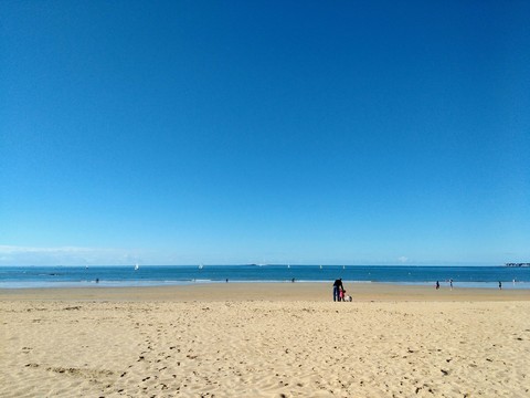 La plage.
