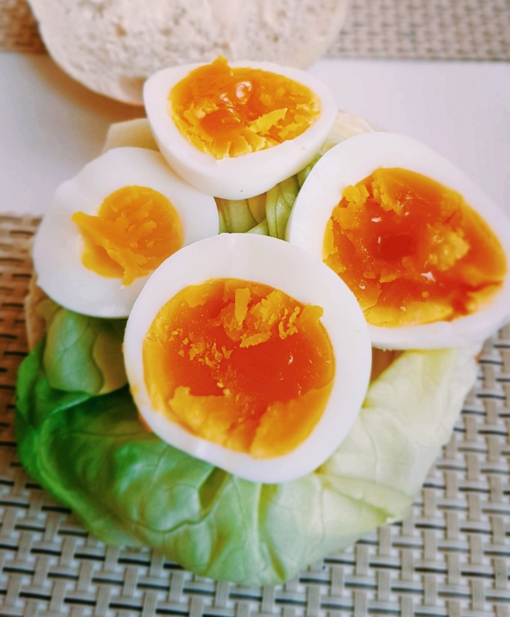 Sandwich with egg