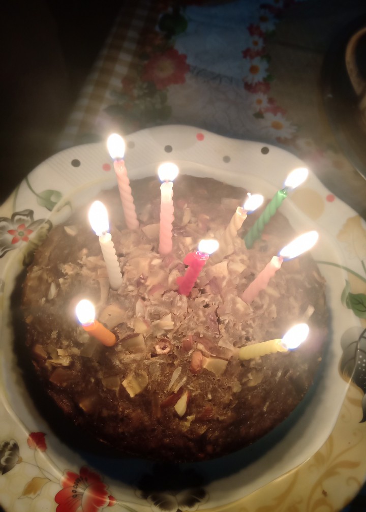 Candles hiding age