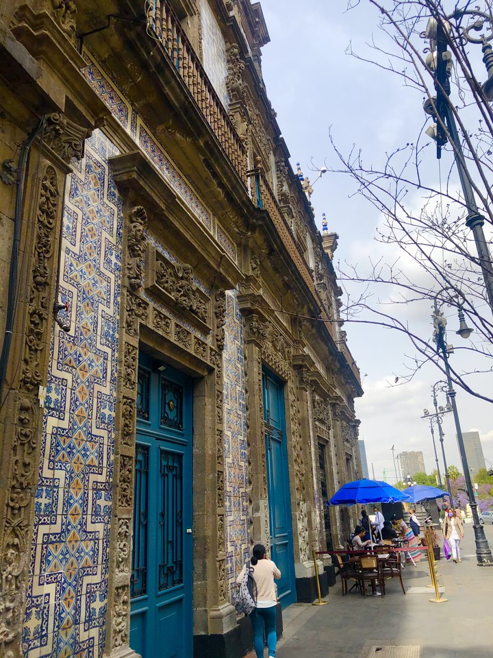 Paseando por la casa de los azulejos