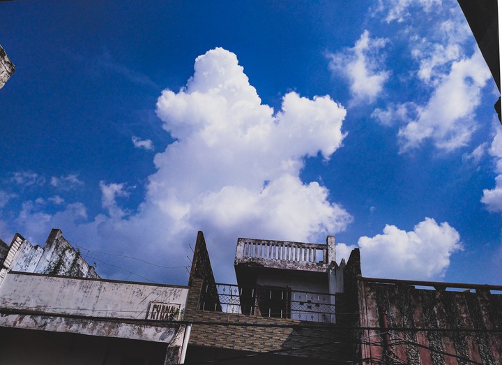 Clouds and house.