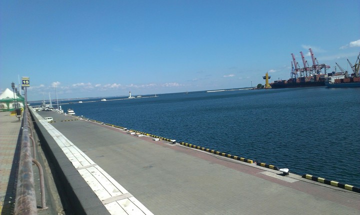 Море