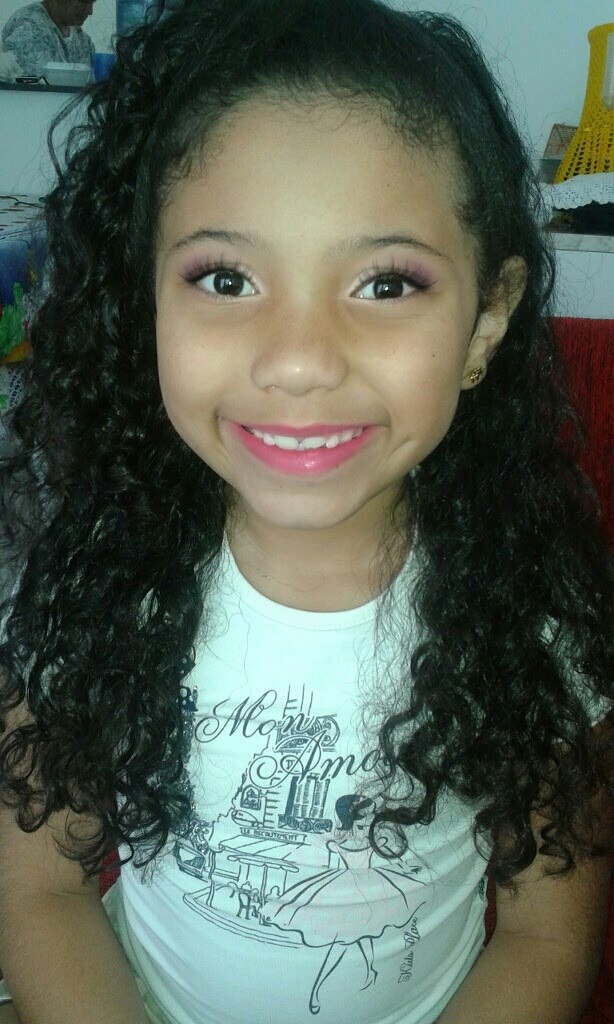 Ângela Kauane linda menina titia te ama