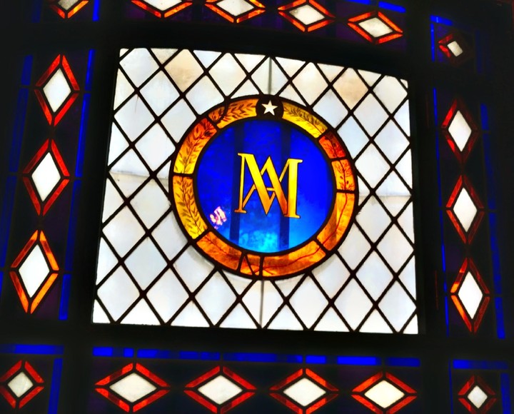 Marie Antoinette room glass