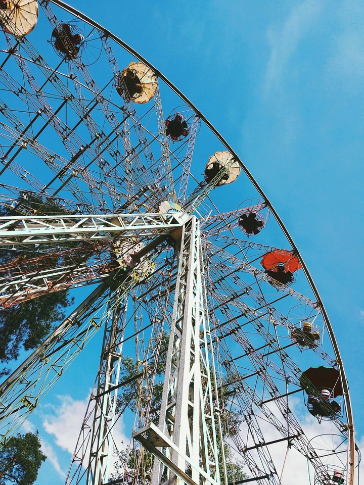 Ferris wheel