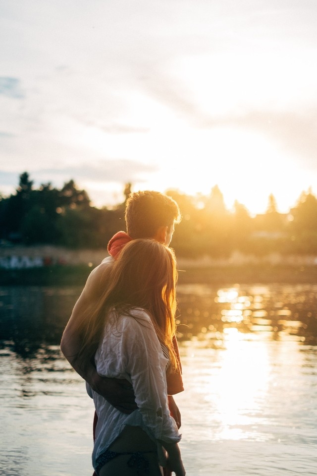 boy and girl wallpaper