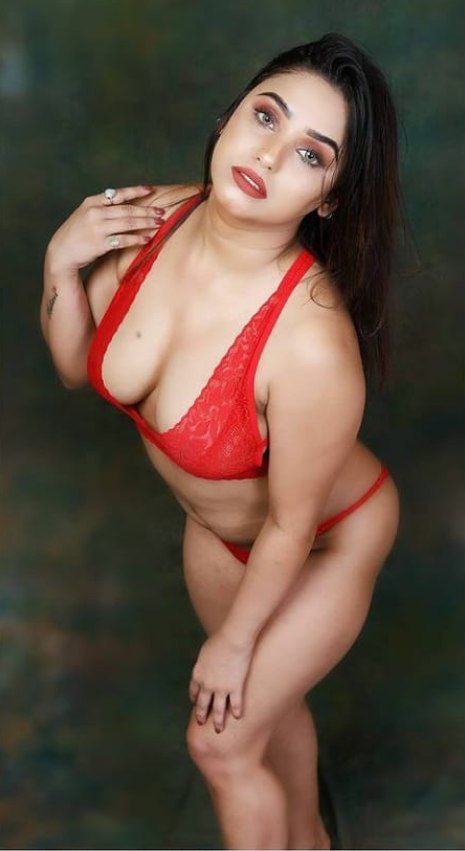 Big Boob Model Photoshoot