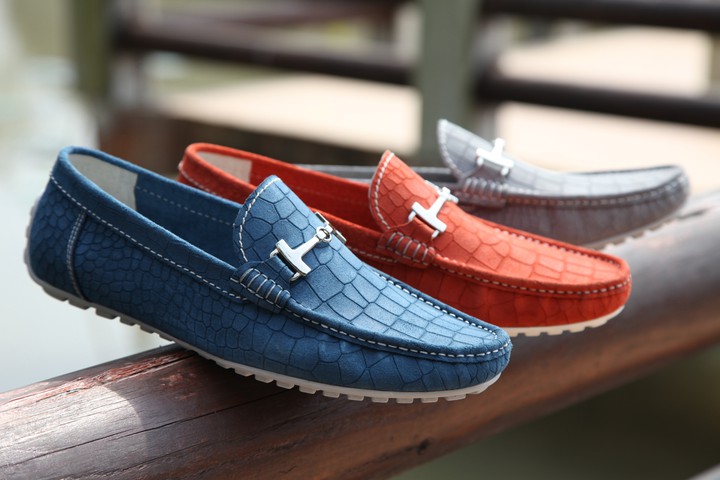 faze shoes colours added???
