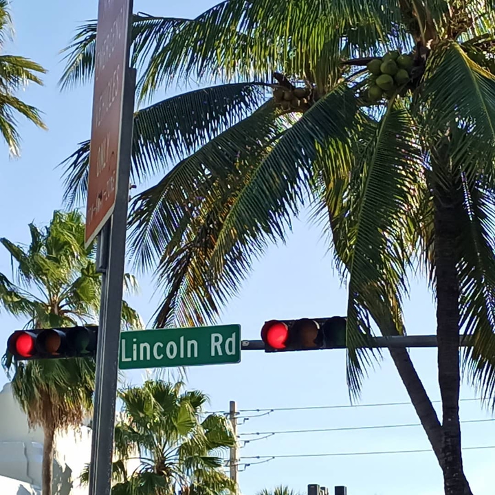 Lincoln Rd .