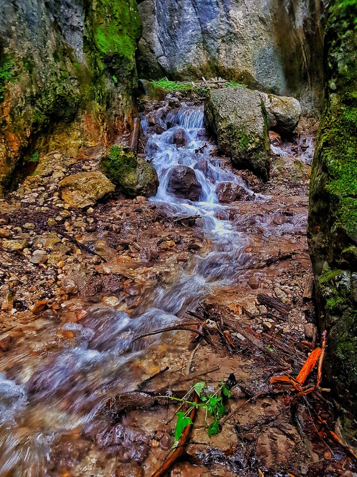 waterfall 7 stairz