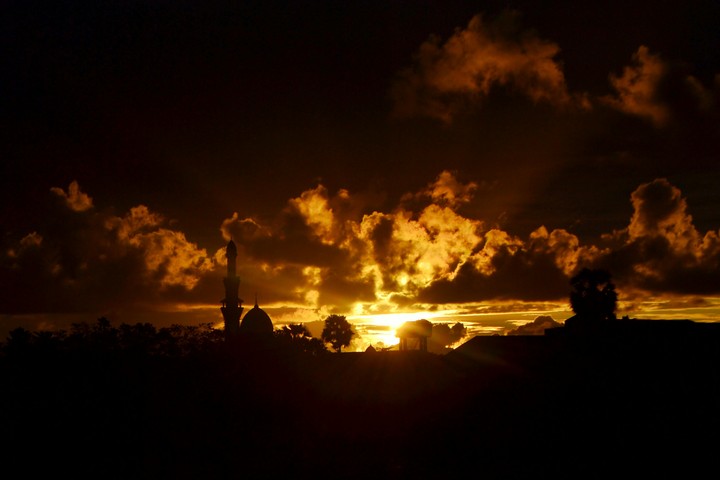 CLOUDSonSUNRISES