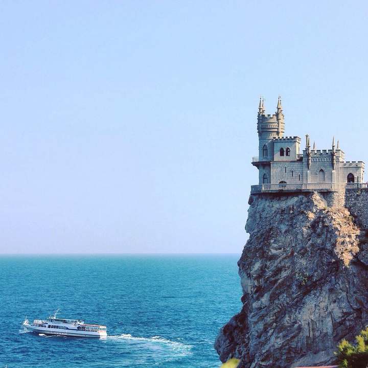 Ласточкино гнездо