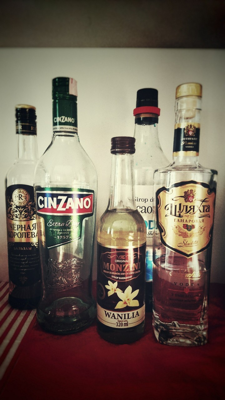 Bottles. Alco.
