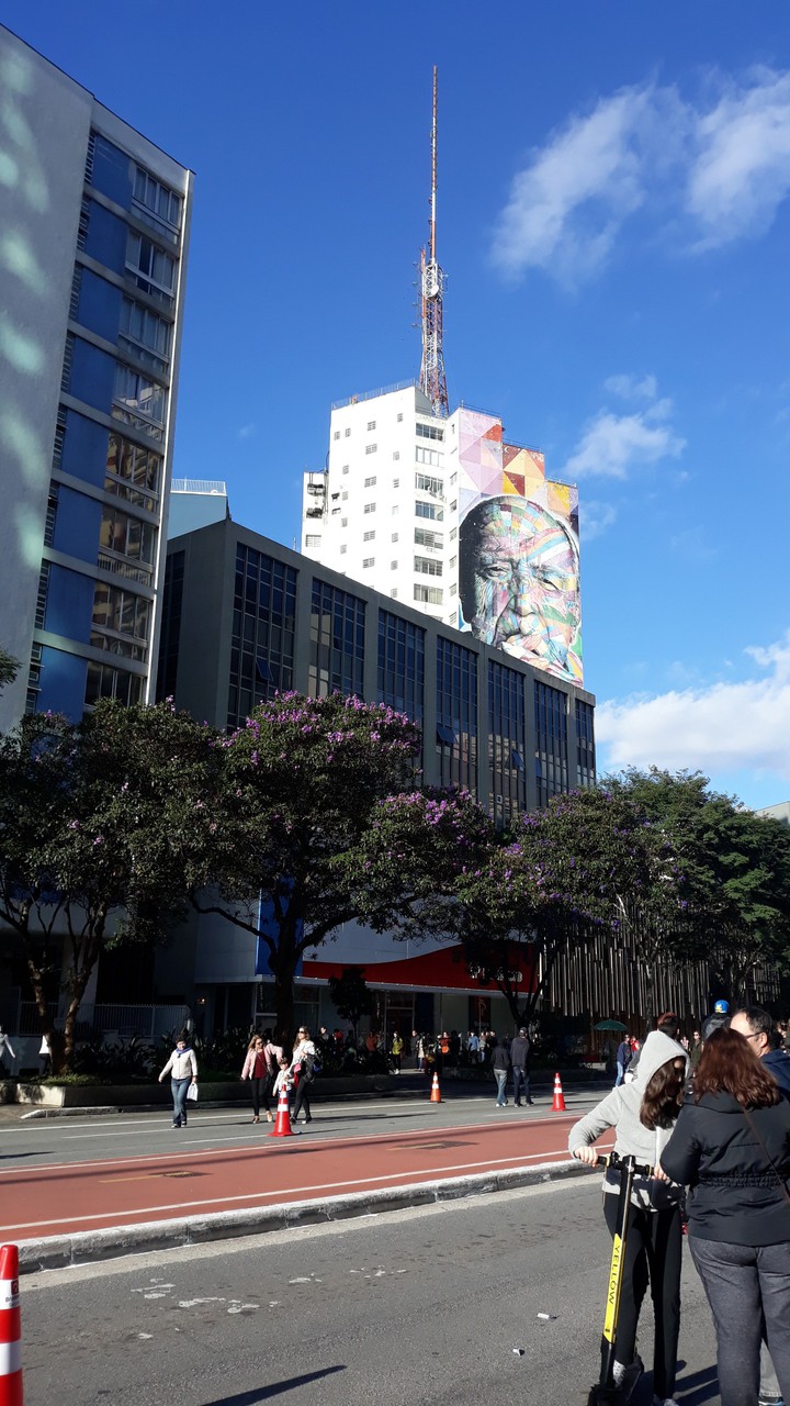 Av Paulista sunday