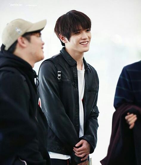 taeyong with managers-nim
