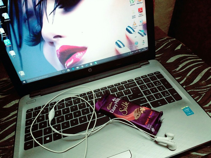 chocolate+musiq+my laptop=complete happiness