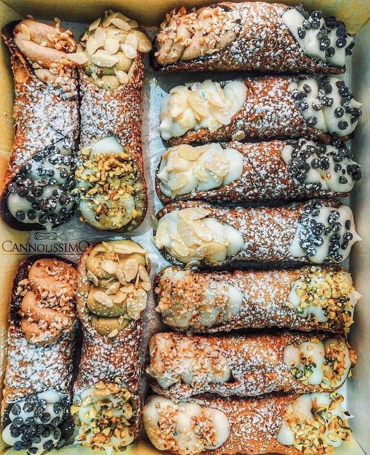 Sicilian Cannoli
