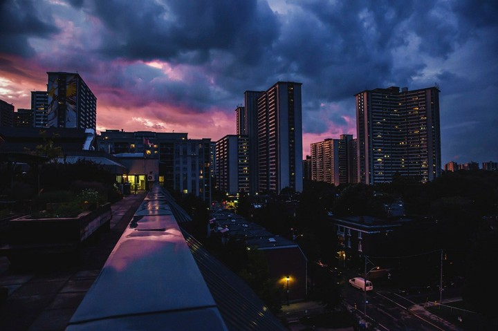 город