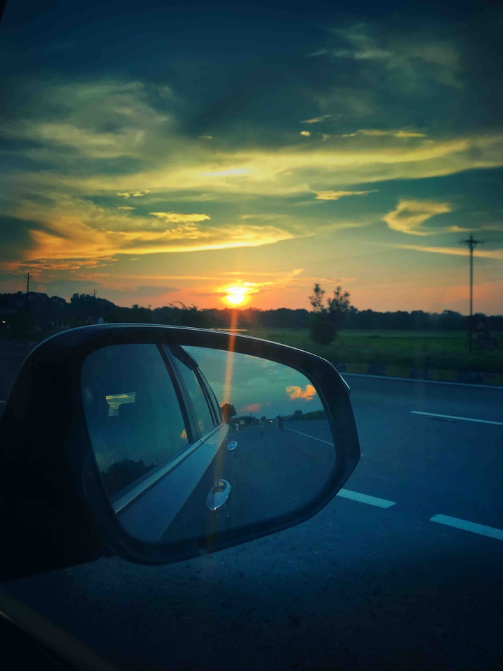 mirror reflection