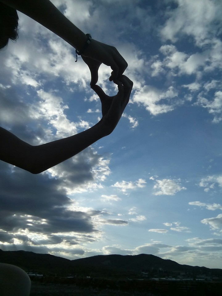 hand heart