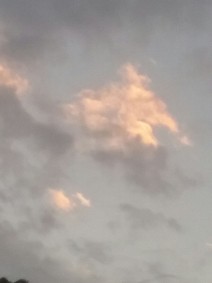 clouds love e'm srsly gotta love e'm