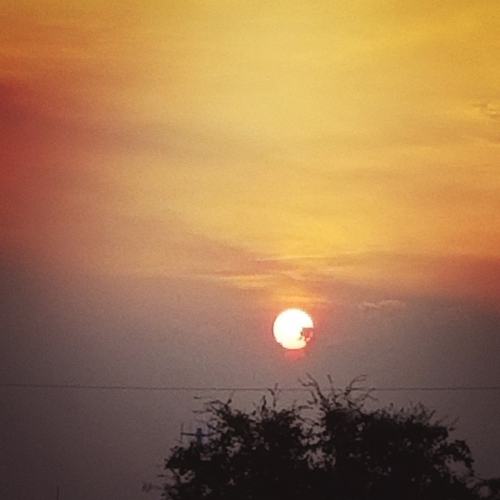 sunset Oesta