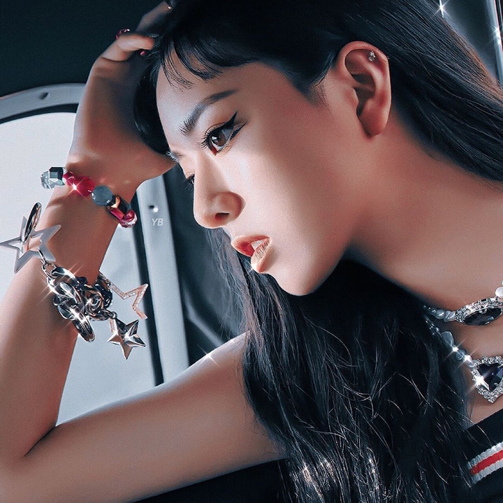 queen Yuna/itzy
