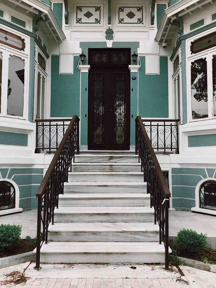 Green Mansion