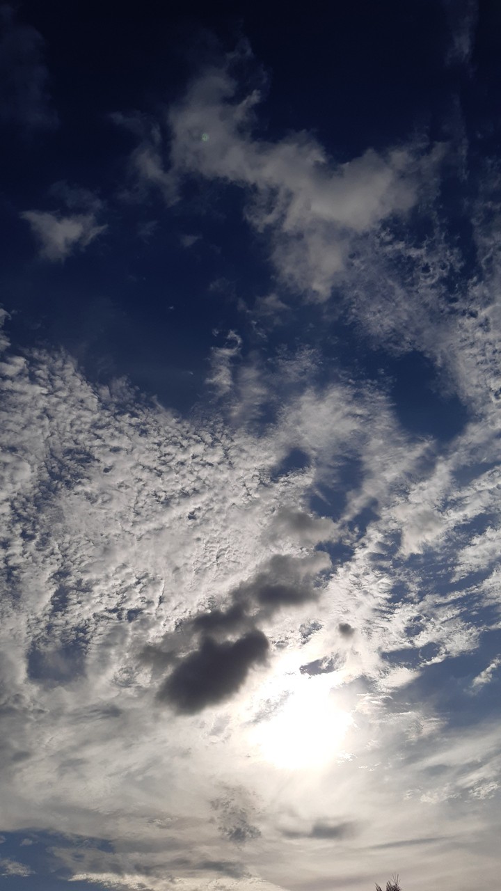 céu e nuvens