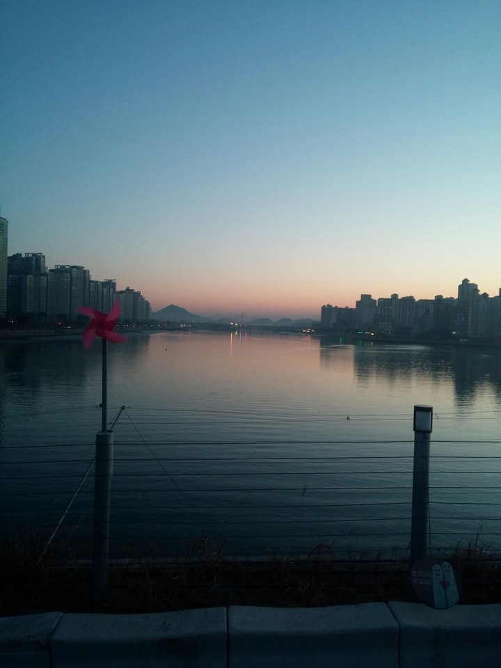 일출3