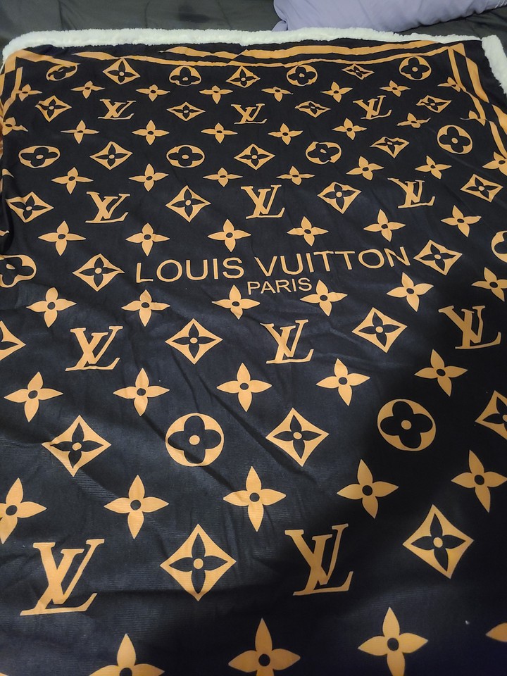 VINTAGE Louis V