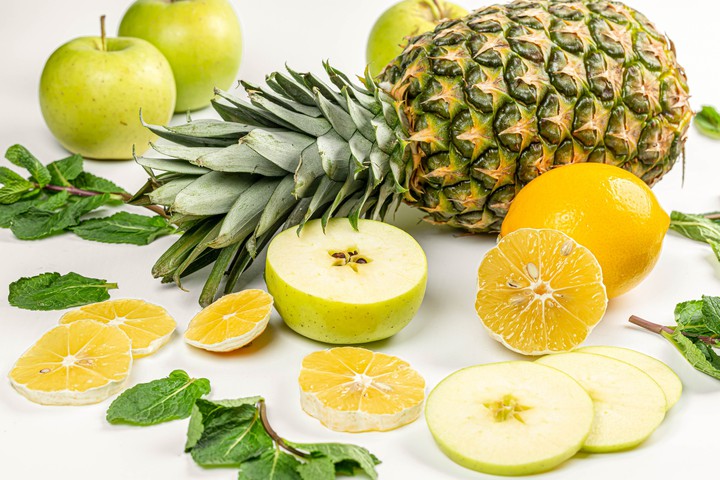 Fruits - Pineapple, Apple & Lemon