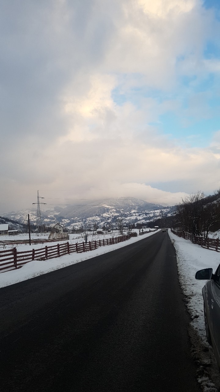 Winter road